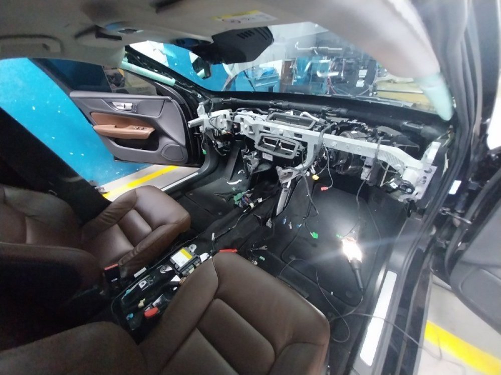 VOLVO S60 T4 MOMENTUM 2019/2020 - 8