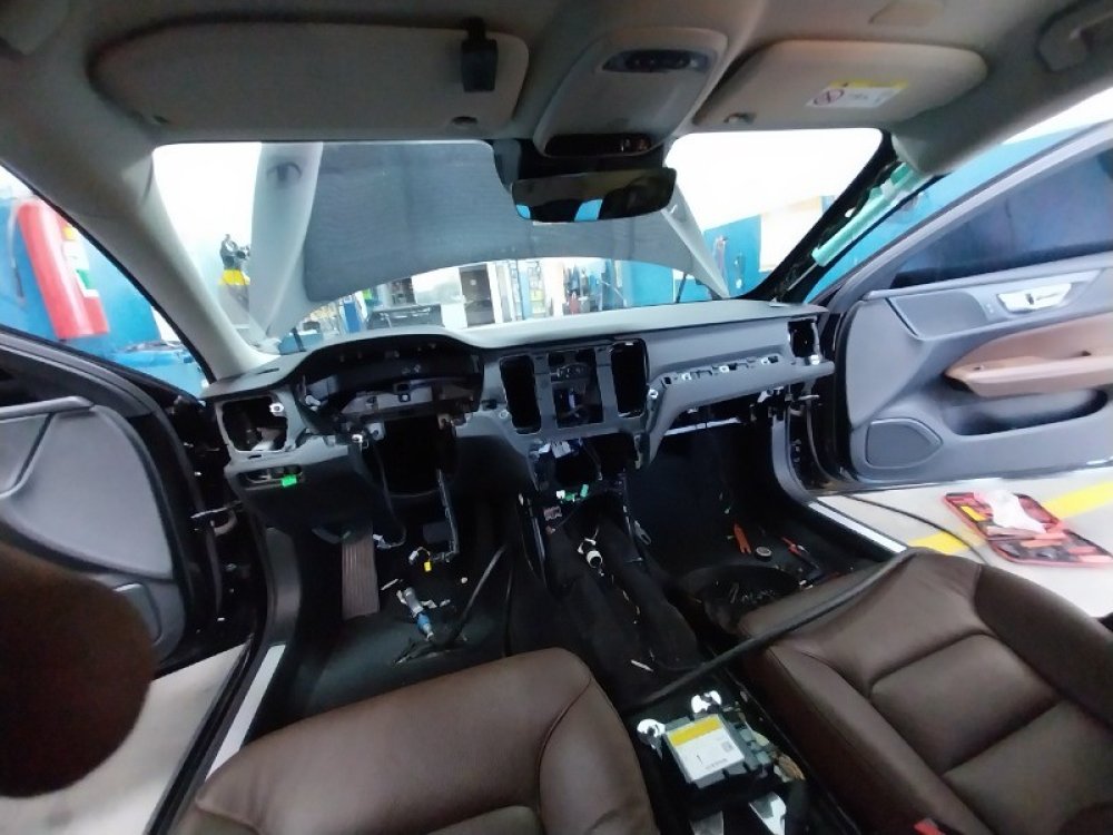 VOLVO S60 T4 MOMENTUM 2019/2020 - 11